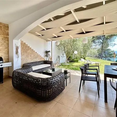 Toula On The Fourka 3 Bedrooms 7 Guests *