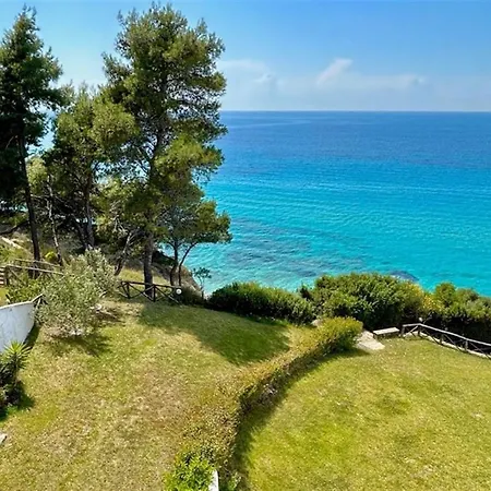 Toula On The Fourka 3 Bedrooms 7 Guests *