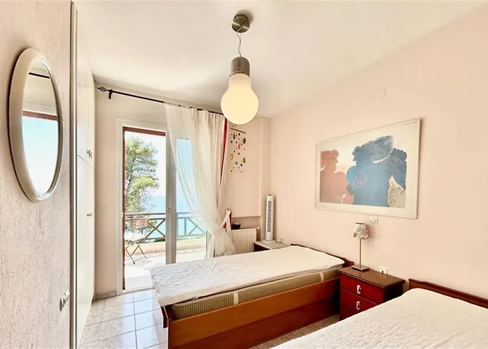Toula Fourka 3 Bedrooms 8 Guests
